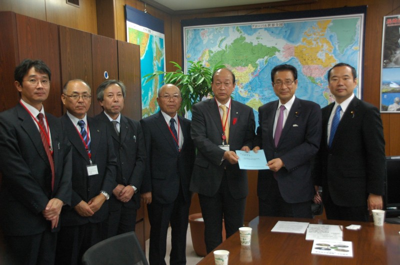 加藤寛治政務官1