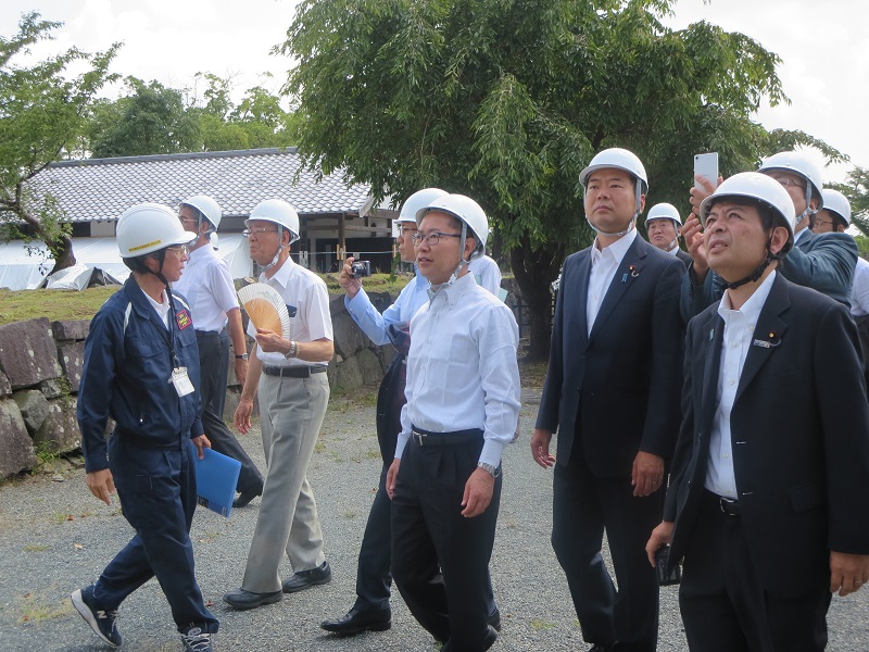 財金熊本地震熊本城被災状況視察