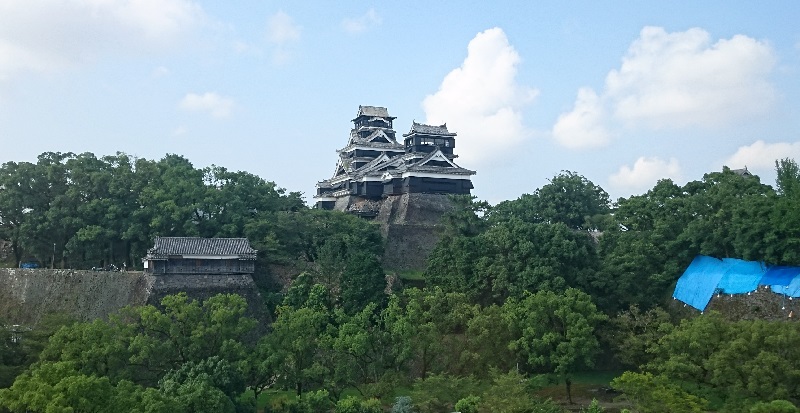 財金熊本地震熊本城を望む