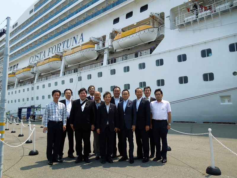 財金クルーズ集合写真