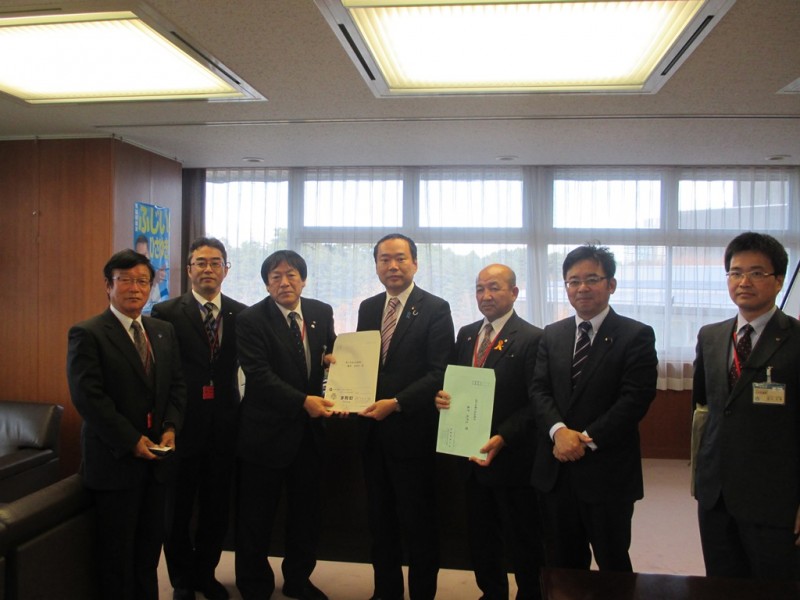 うえの賢一郎議員要望